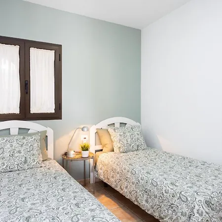 El Chocito With Privat Pool Holiday home Candelaria