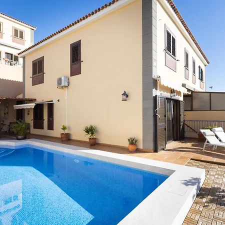 El Chocito With Privat Pool Holiday home